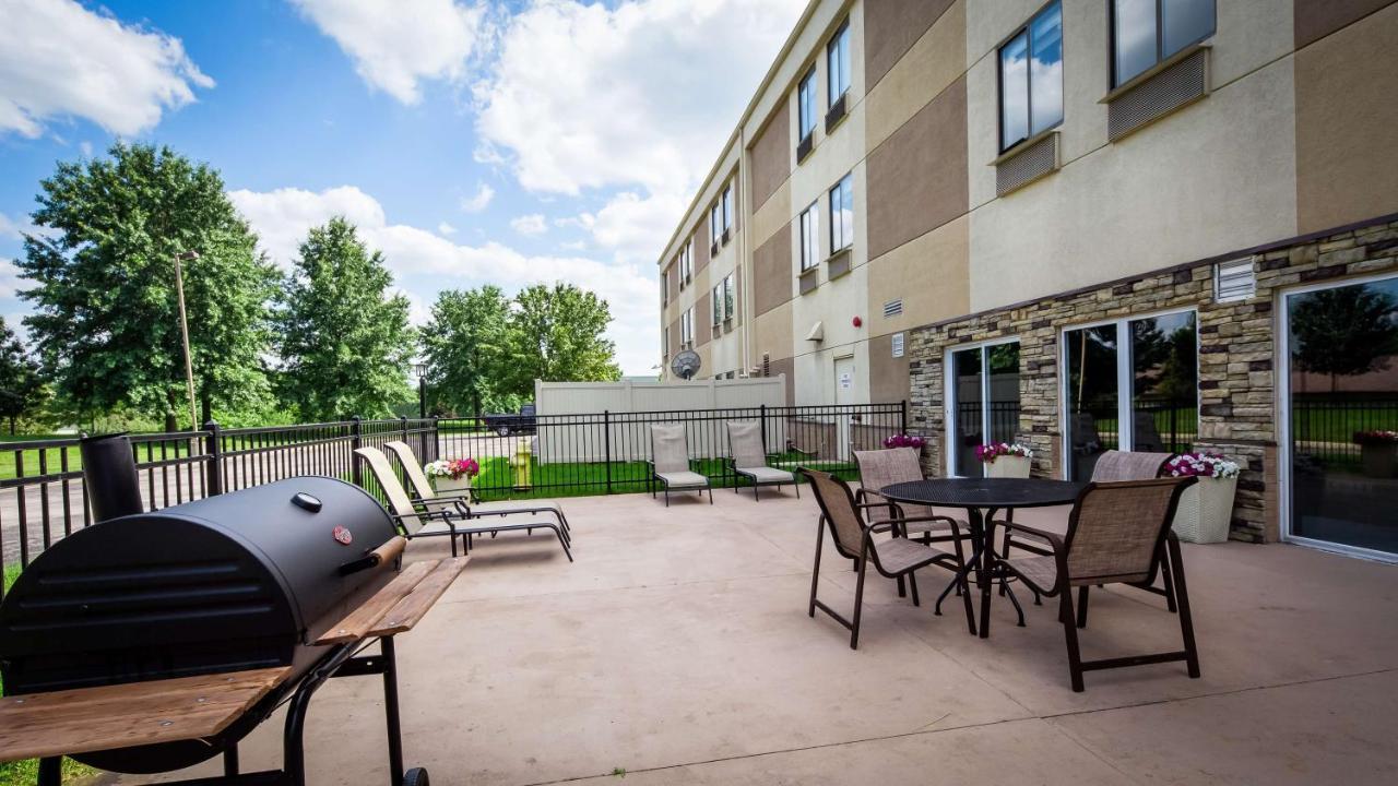 Best Western Plus Lee'S Summit Hotel & Suites Екстер'єр фото
