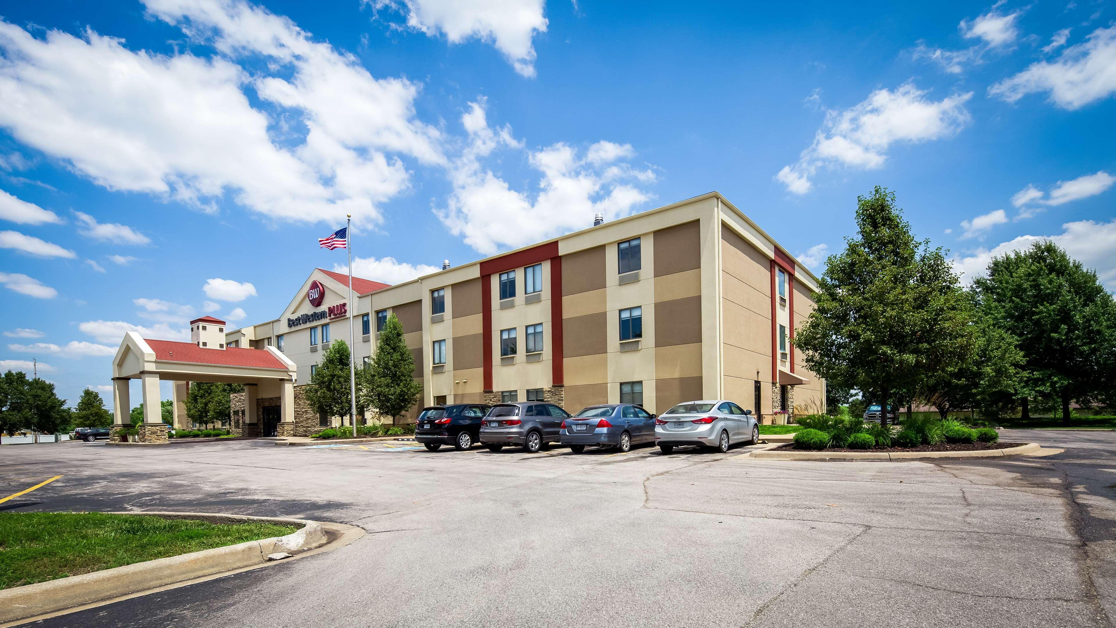 Best Western Plus Lee'S Summit Hotel & Suites Екстер'єр фото
