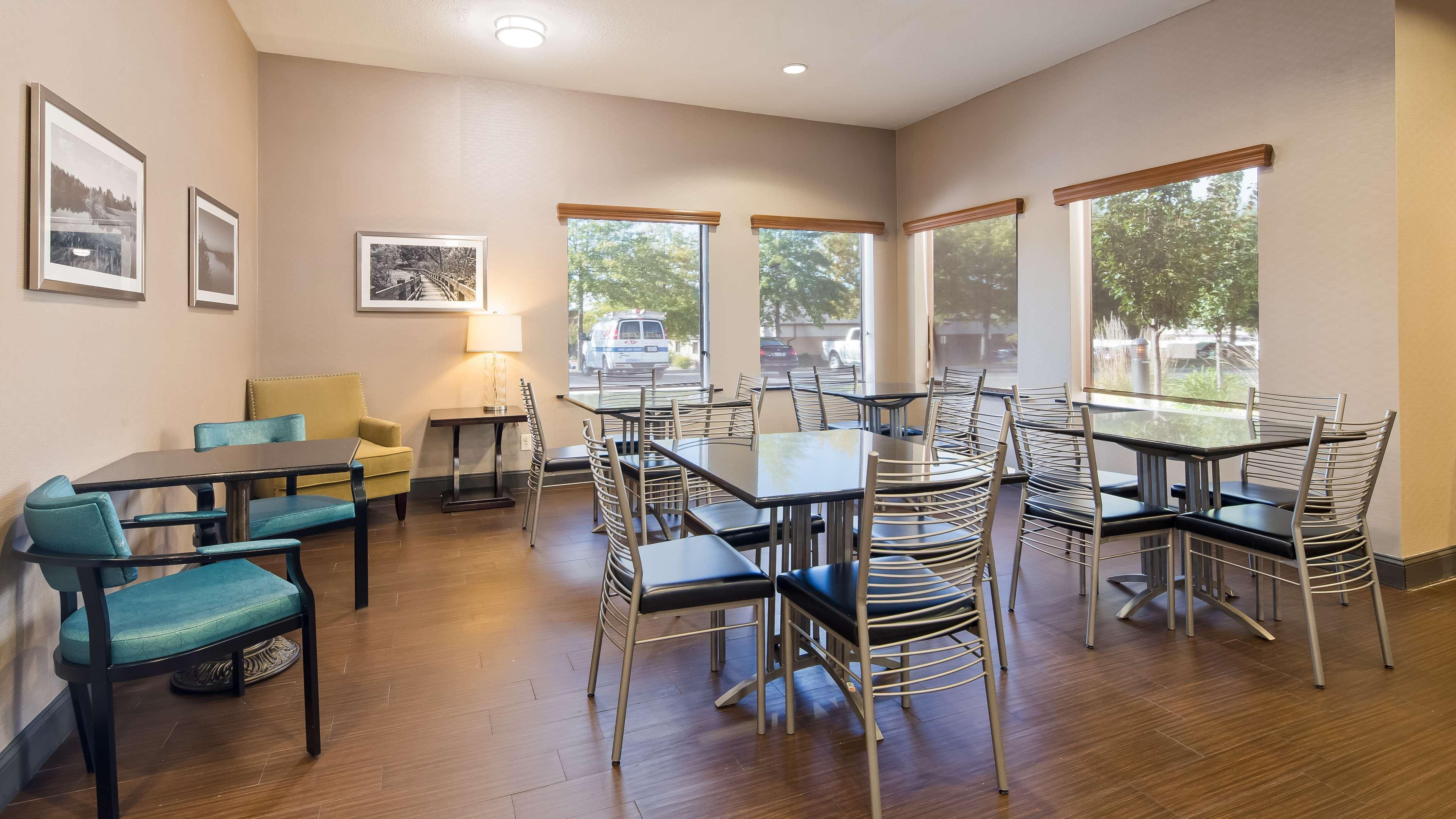 Best Western Plus Lee'S Summit Hotel & Suites Екстер'єр фото