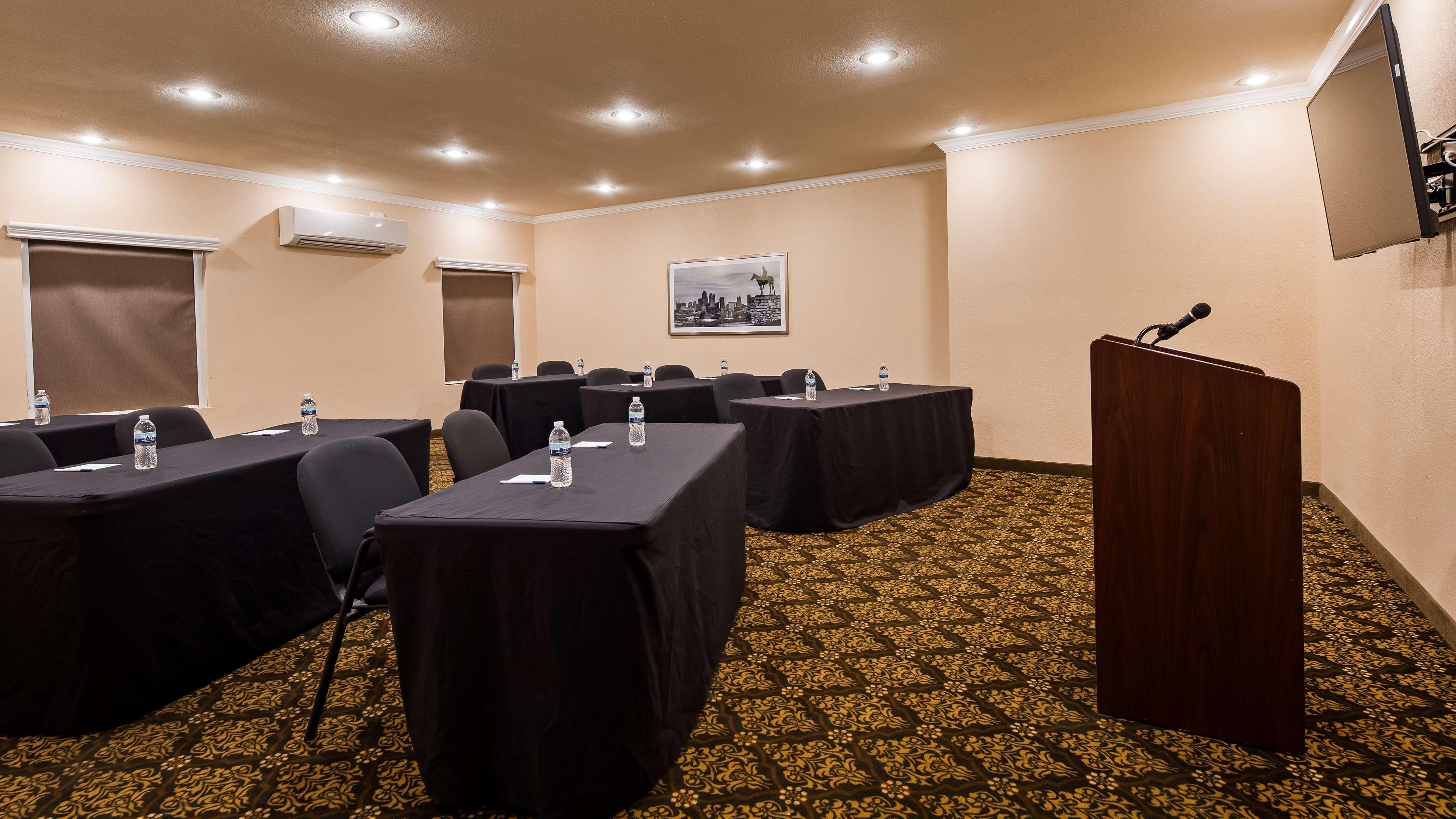Best Western Plus Lee'S Summit Hotel & Suites Екстер'єр фото